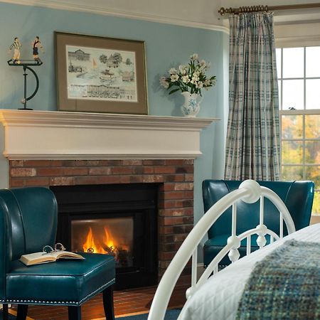 Chesterfield Inn Room photo