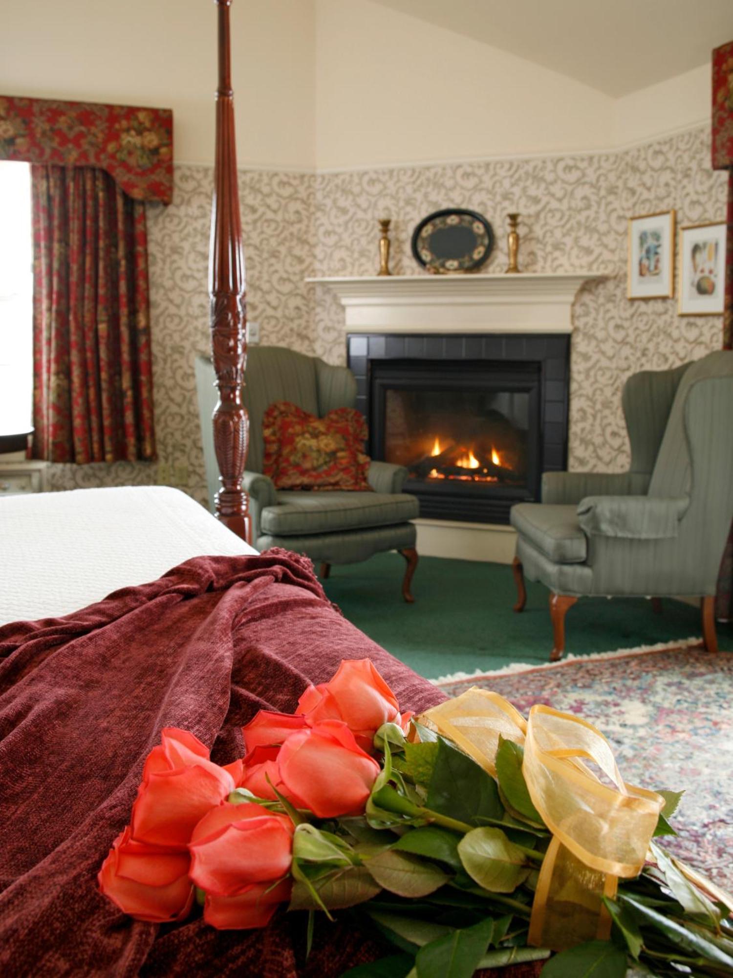 Chesterfield Inn Room photo